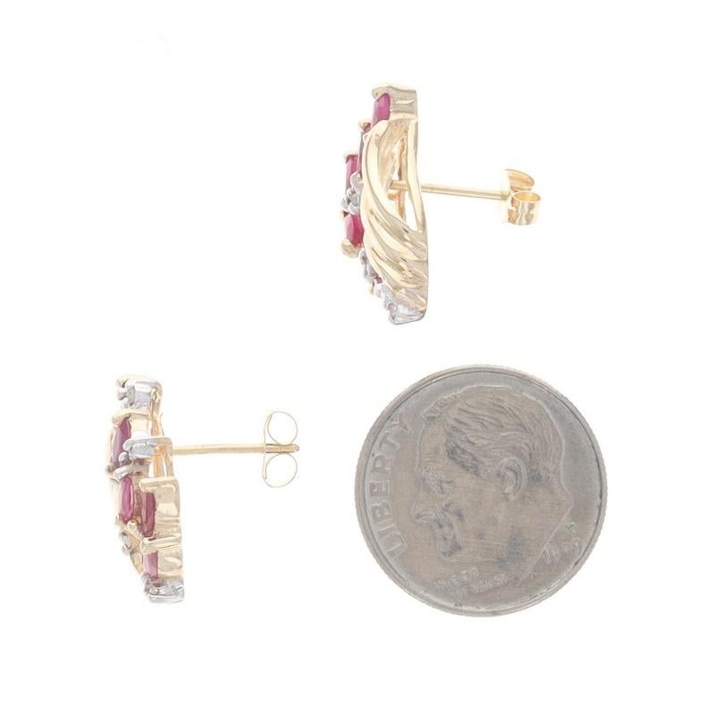 Clous d'oreilles grappe en or jaune 10 carats avec rubis et diamants taille marquise 1,59 carat percé Excellent état - En vente à Greensboro, NC