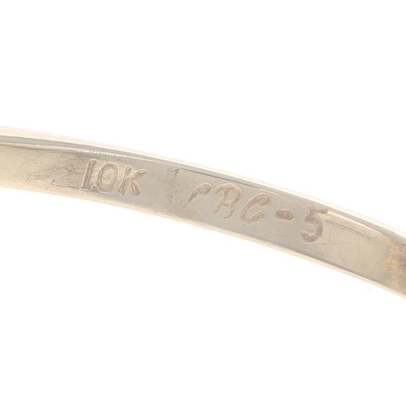 Bague en or jaune rubis diamant - 10k Marquise & Round .94ctw Swirl en vente 2