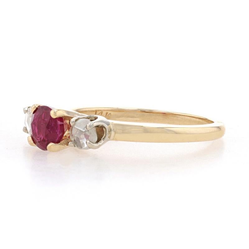 Round Cut Yellow Gold Ruby & Diamond Ring - 14k Round 1.00ctw For Sale
