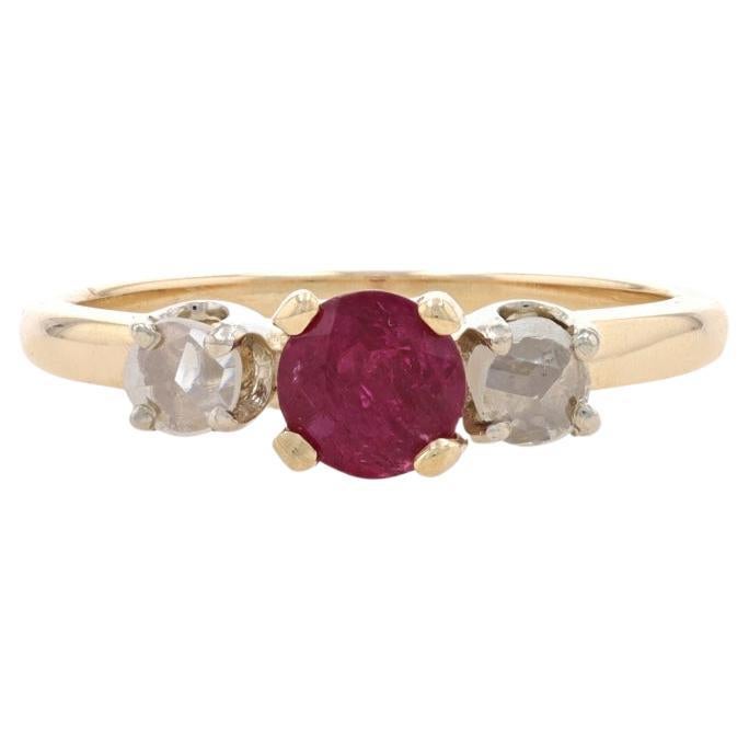 Yellow Gold Ruby & Diamond Ring - 14k Round 1.00ctw For Sale