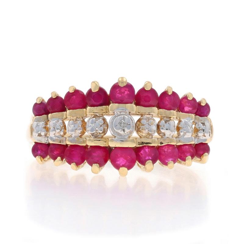 Größe: 6 3/4
Gebühr für Größenanpassung: 2 Größen hoch für $40 oder 1 Größe runter für $30

Metall Inhalt: 10k Gelbgold & 10k Weißgold

Informationen zu Stein

Natürliche Rubine
Behandlung: Heizung
Karat(e): 1.20ctw
Schnitt: Rund

Natürlicher