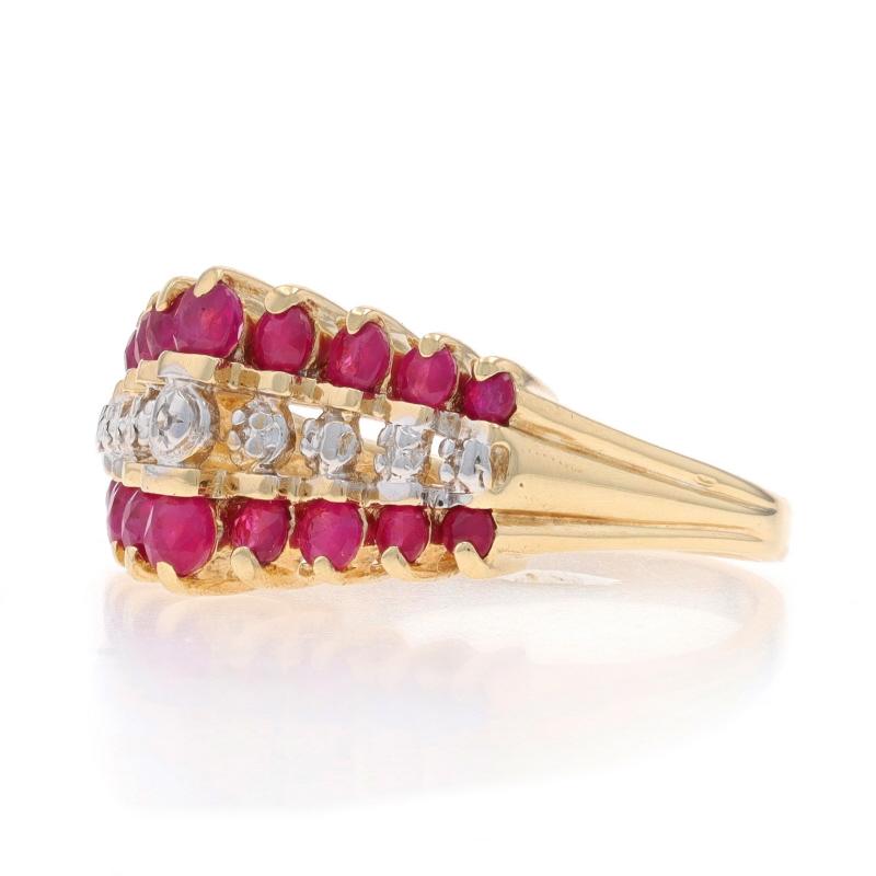 Gelbgold Rubin Diamant gestaffelt Cluster Ring 10k Runde 1,20ctw Cocktail im Zustand „Hervorragend“ im Angebot in Greensboro, NC
