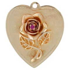 Ciondolo a forma di cuore con fiore di rosa e rubino in oro giallo - Fiore d'amore a taglio rotondo 14k