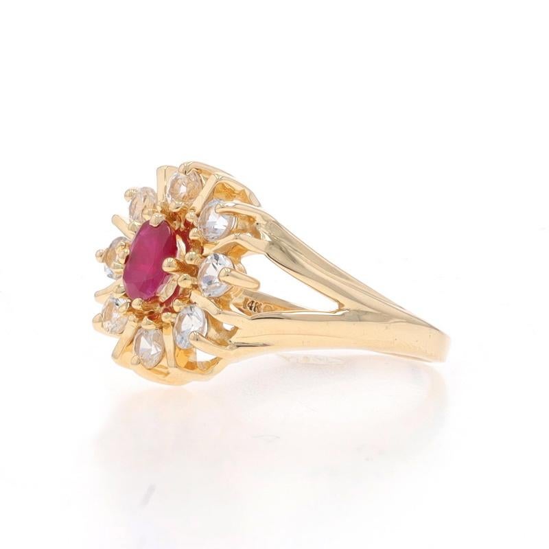 Anillo de oro amarillo con halo de zafiro rubí - 14k Oval 1.03ctw Floral en Excelente estado para la venta en Greensboro, NC