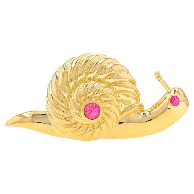 Yellow Gold Ruby Vintage Snail Brooch - 18k Cabochon Garden Pin For Sale