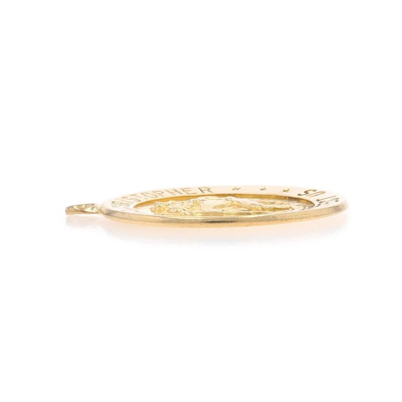 Gelbgold Saint Christopher Faith Medaillon-Anhänger - 14k katholisches Glaubensgeschenk aus Gelbgold im Zustand „Hervorragend“ in Greensboro, NC