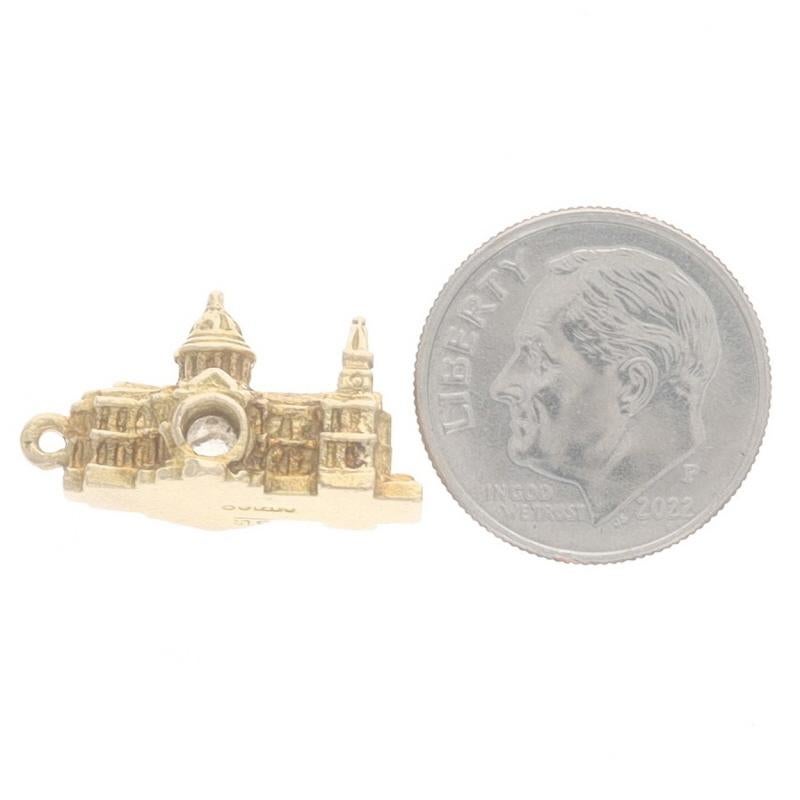 Metal Content: 9k Yellow Gold

Style: Stanhope Charm
Theme: Saint Paul's Cathedral, Faith

Measurements
Tall (from stationary bail): 13/16