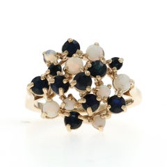 Anello cocktail in oro giallo con zaffiro e opale australiano 14k Rd 1,73ctw floreale