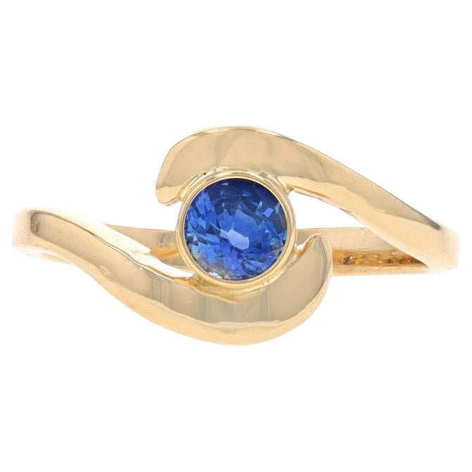Yellow Gold Sapphire Bypass Solitaire Ring - 14k Round .42ct For Sale