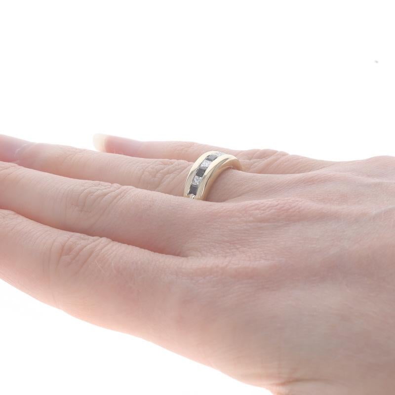 Yellow Gold Sapphire Diamond Band - 14k Square .75ctw Stackable Ring Size 6 In Excellent Condition For Sale In Greensboro, NC