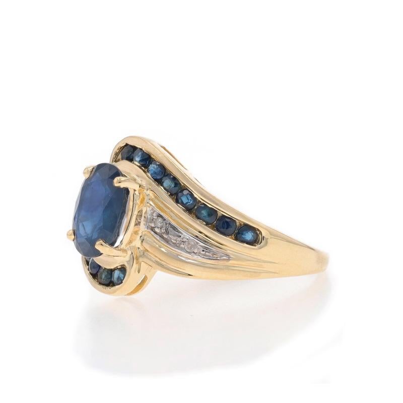 Bypass-Ring aus Gelbgold mit Saphir und Diamant - 14k Oval & Rund 2,19ctw im Zustand „Hervorragend“ in Greensboro, NC