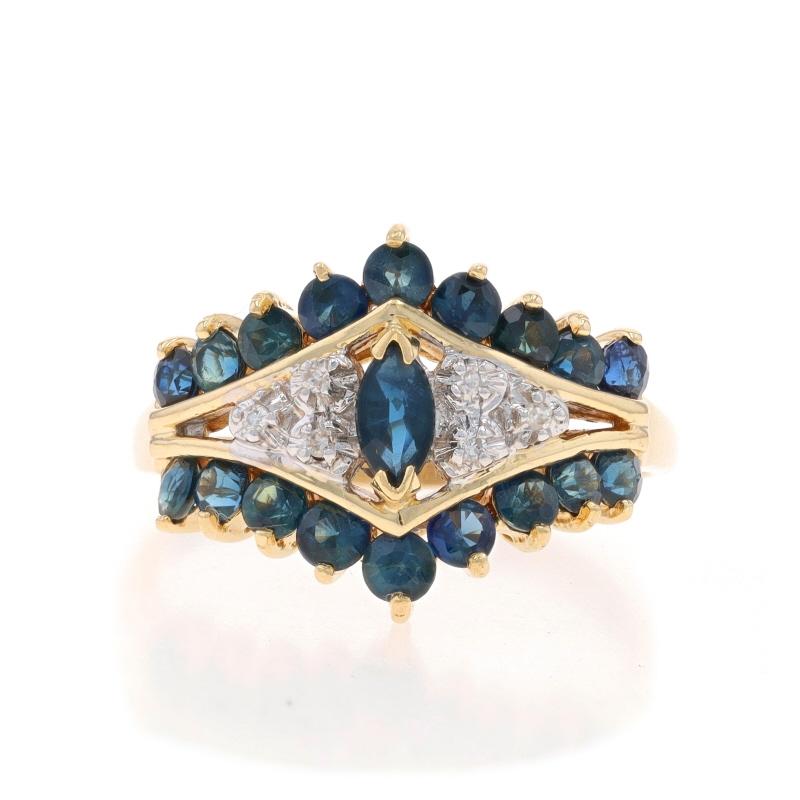 Taille : 8
Frais de taille : Up&Up 2 tailles pour $35 ou Down 1 1/2 tailles pour $35

Contenu métallique : Or jaune 14k et or blanc 14k

Informations sur les pierres

Saphirs naturels
Traitement : Chauffage
Carat(s) : 1.86ctw
Taille : Marquise et