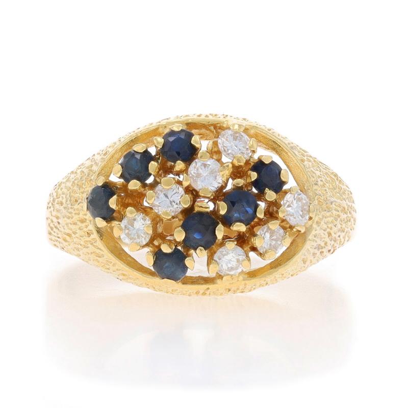 Taille : 7
Frais de taille : Up&Up 2 tailles pour 40 $ ou Down 2 tailles pour 40 $.

Remarque : la marque dorée sur l'extérieur du bracelet sera supprimée lors de la détermination de la taille.

Contenu du métal : Or jaune 18k

Informations sur les