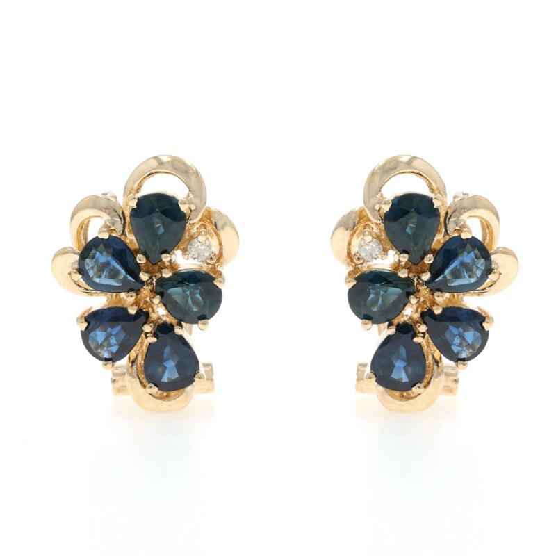 Prix de détail : 7500

Marque : Stephen Webster
Collectional : Épine classique

Contenu du métal : Or jaune 14k

Informations sur les pierres

Saphirs naturels
Traitement : Chauffage
Carat(s) : 4.00ctw
Coupe : Poire
Couleur : F - G
Clarté : VS1 -