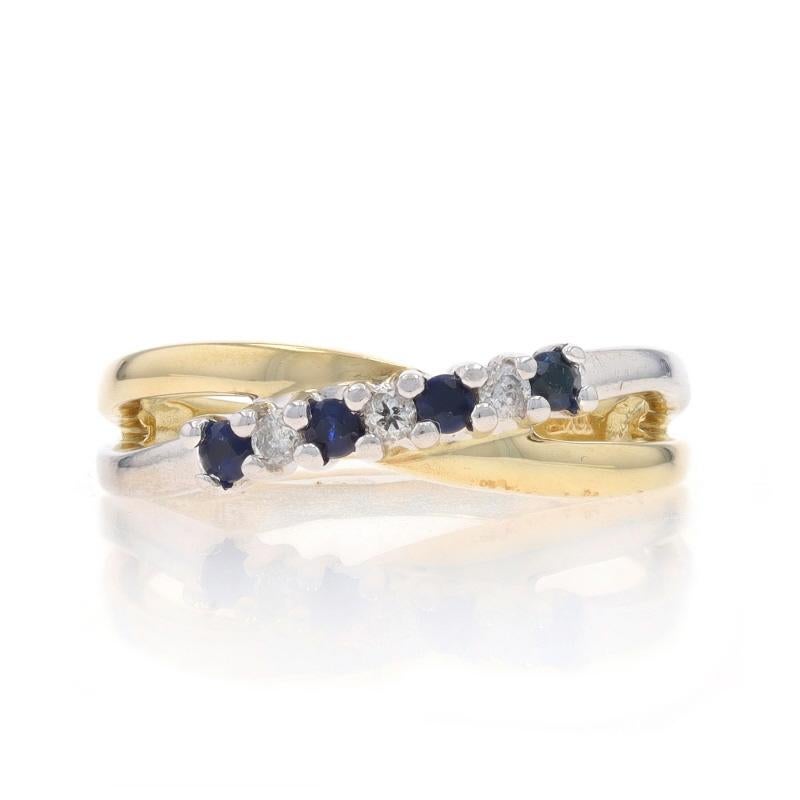 Größe: 6 1/2
Gebühr für Größenanpassung: 2 Größen hoch für $30 oder 1 Größe runter für $30

Metall Inhalt: 10k Gelbgold & 10k Weißgold

Informationen zu Stein

Natürliche Saphire
Behandlung: Heizung
Karat(e): .20ctw
Schnitt: Rund
Farbe: