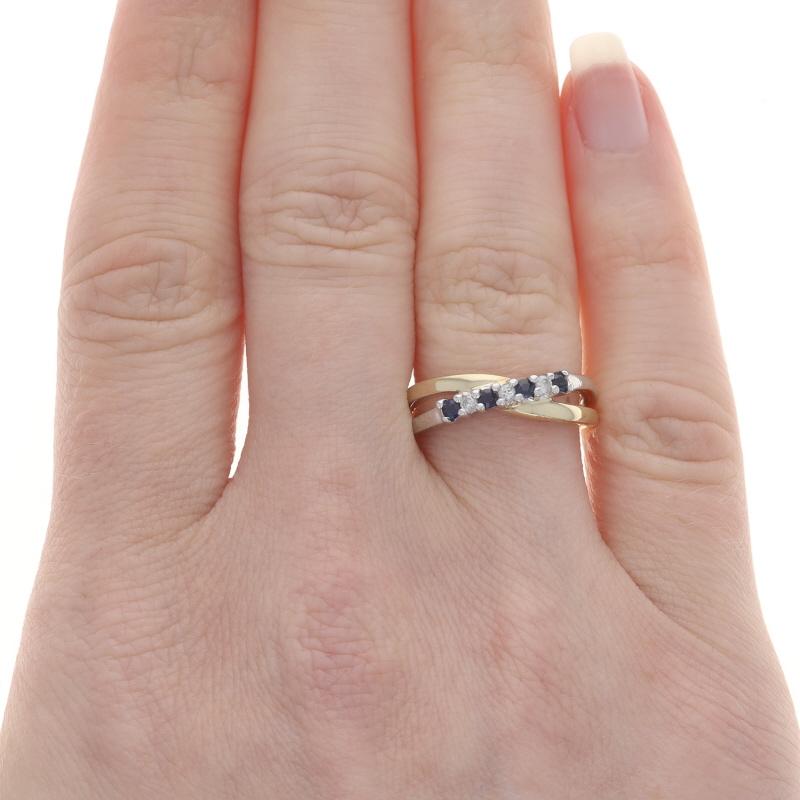 Crossover-Ring aus Gelbgold mit Saphir und Diamant - 10k runder .24ctw Ring (Rundschliff)