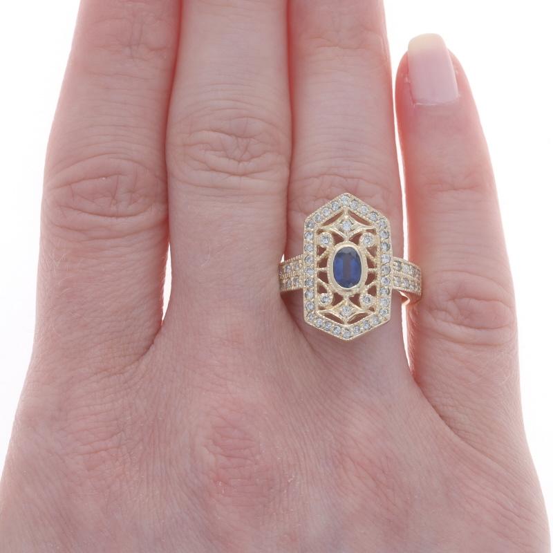 Taille ovale Bague en or jaune saphir diamant halo - 14k Oval 1.14ctw Milgrain en vente