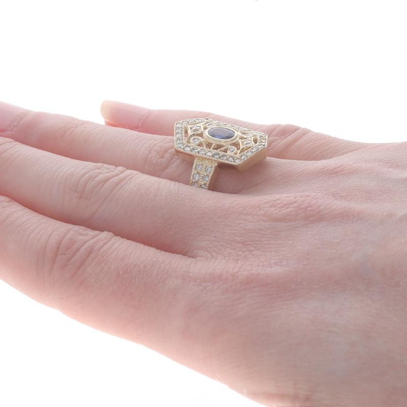 Bague en or jaune saphir diamant halo - 14k Oval 1.14ctw Milgrain Pour femmes en vente