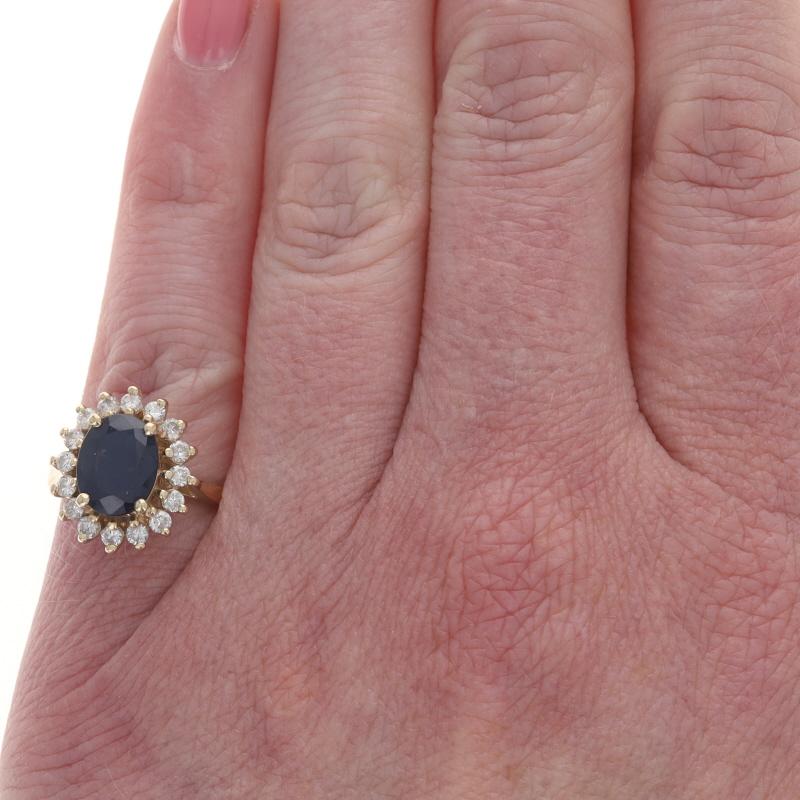 Dimensione: 5
Costo della taglia: Up & Up 3 taglie per $50 o Down 2 taglie per $40

Contenuto del metallo: Oro giallo 14k

Informazioni su A. Stone

Zaffiro naturale
Trattamento: Riscaldamento
Carati: 2,40ct
Taglio: Ovale

Diamanti naturali
Carati: