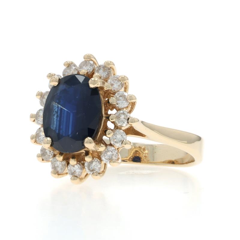 Taglio rotondo Anello aureola in oro giallo con zaffiro e diamante - 14k Oval 2.90ctw Floral in vendita