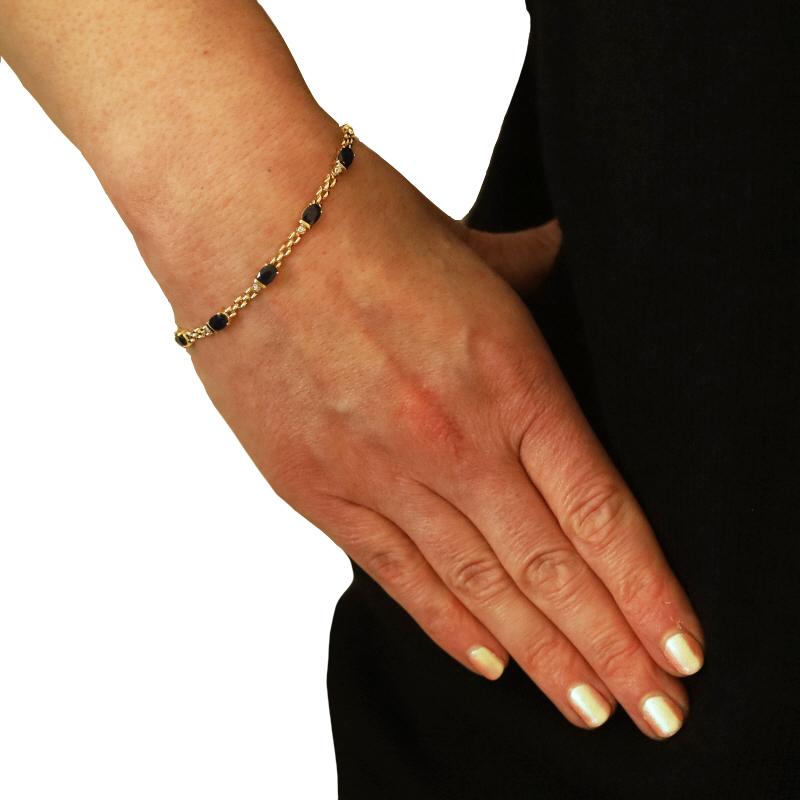 Taglio ovale Bracciale A Link in oro giallo con zaffiro e diamante da 7 1/4