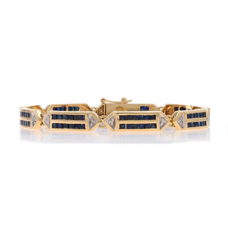 Contenuto metallico: Oro giallo 14k e oro bianco 14k

Informazioni su A. Stone

Zaffiri naturali
Trattamento: Riscaldamento
Carati: 5.40ctw
Taglio: Quadrato

Diamanti naturali
Carati: .12ctw
Taglio: Singolo
Colore: G - H
Chiarezza: SI2 - I1

Carati