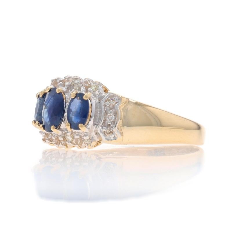 Anello in oro giallo con zaffiro e diamante 10k Ovale 1.30ctw In condizioni ottime in vendita a Greensboro, NC