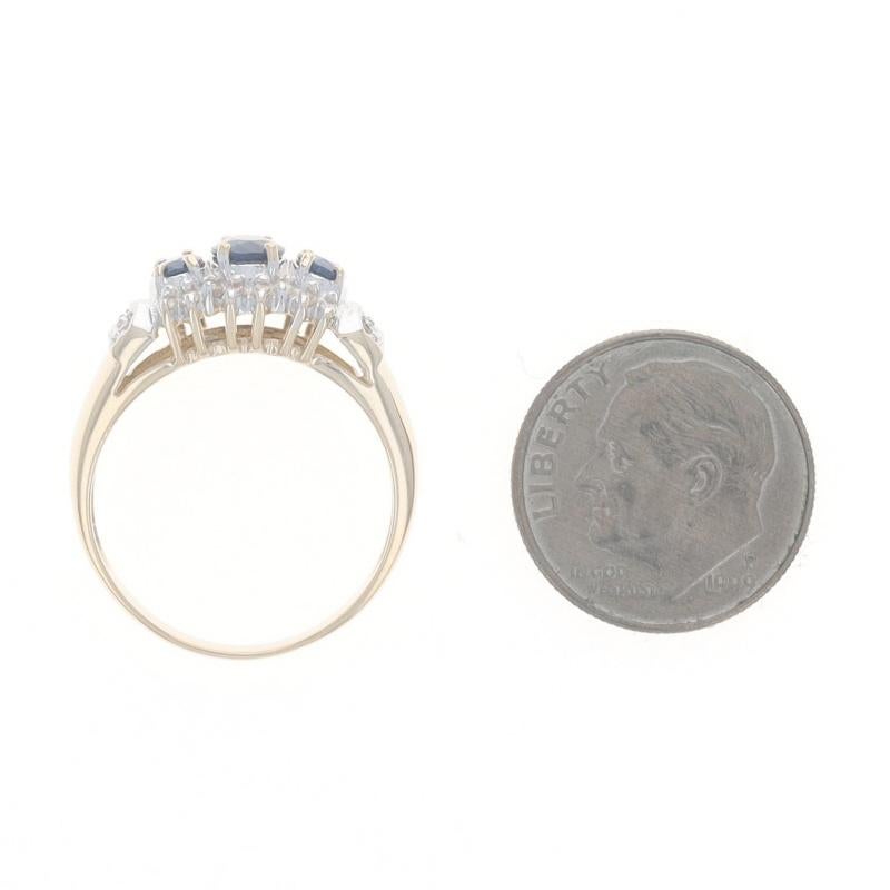 Anello in oro giallo con zaffiro e diamante 10k Ovale 1.30ctw in vendita 1