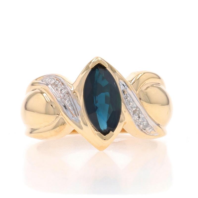 Taille : 5 3/4
Frais de taille : Up&Up 2 tailles pour $50 ou Down 1 taille pour $40

Contenu métallique : Or jaune 14k et or blanc 14k

Informations sur les pierres

Saphir naturel
Traitement : Chauffage
Carat(s) : 1.15ct
Coupe : Marquise
Couleur :