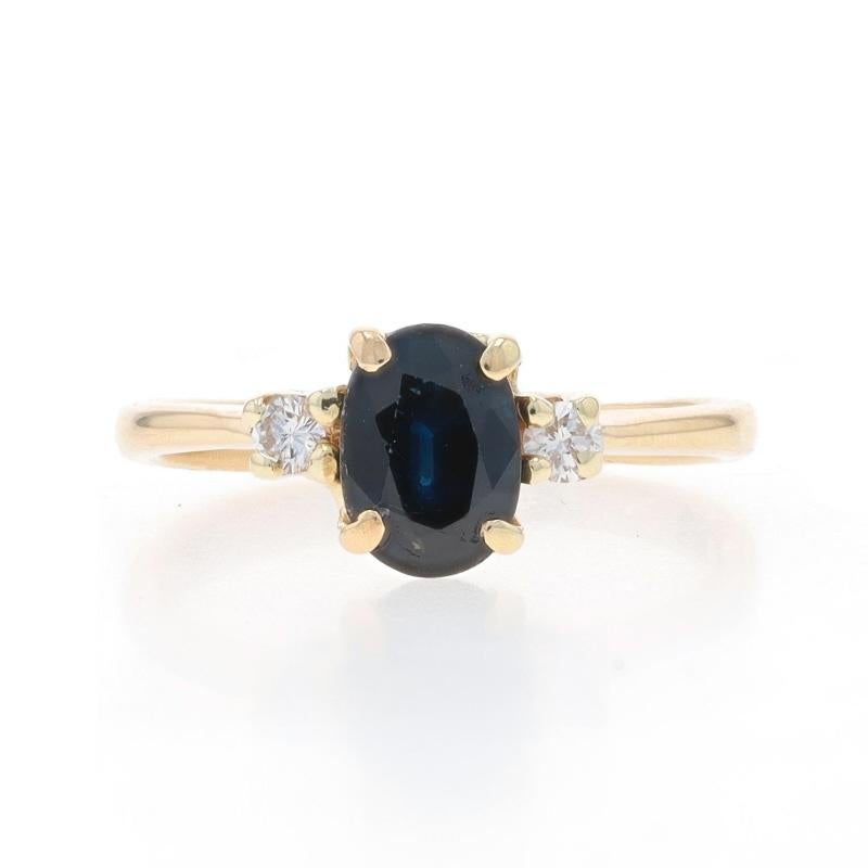 Taille : 5 1/4
Frais de taille : Up&Up 3 tailles pour $35 ou Down 1 1/2 tailles pour $25

Contenu du métal : Or jaune 14k

Informations sur les pierres

Saphir naturel
Traitement : Chauffage
Carat(s) : 1.00ct
Coupe : Ovale
Couleur : Bleu

Diamants