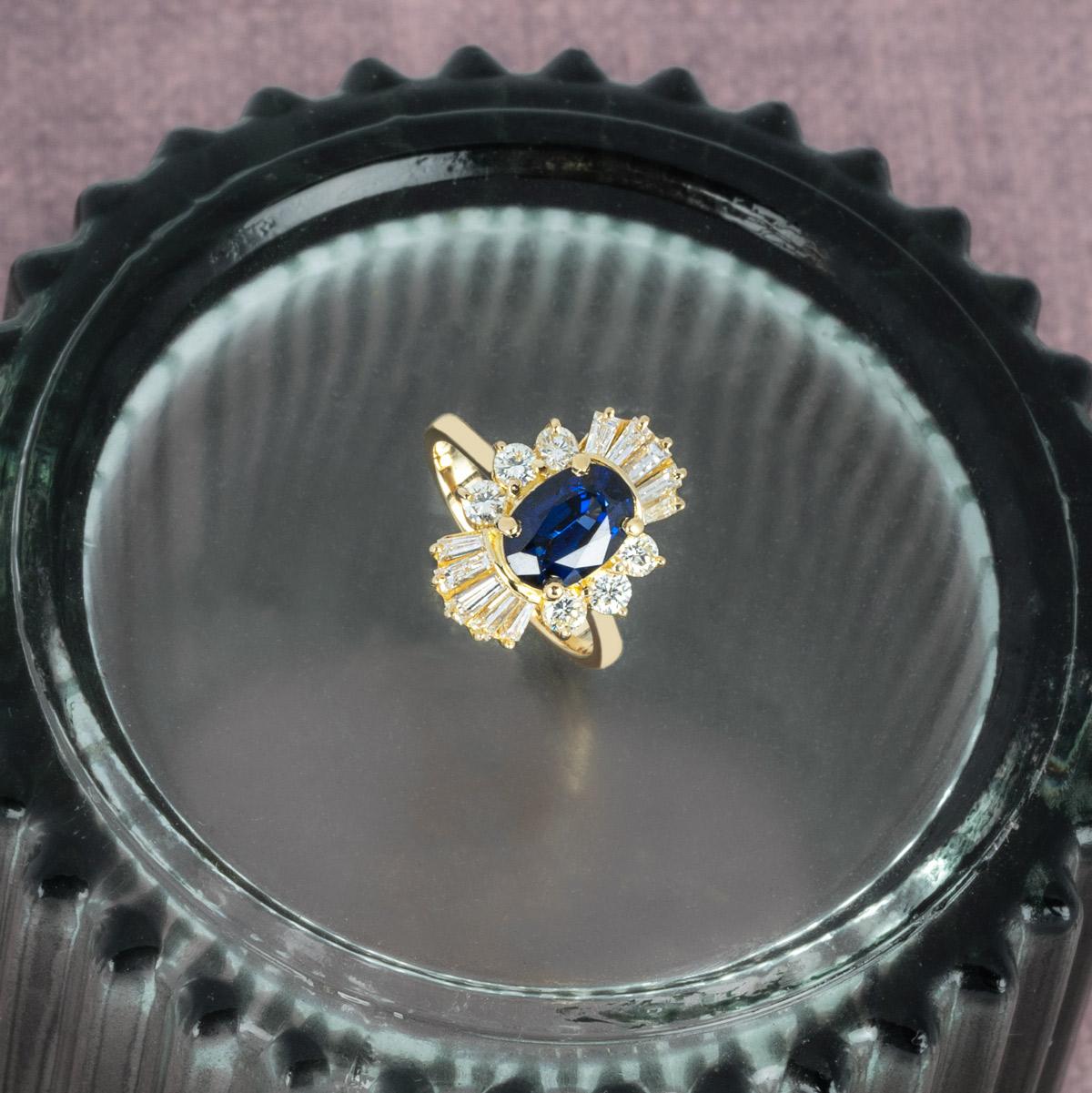 Yellow Gold Sapphire & Diamond Ring For Sale 2