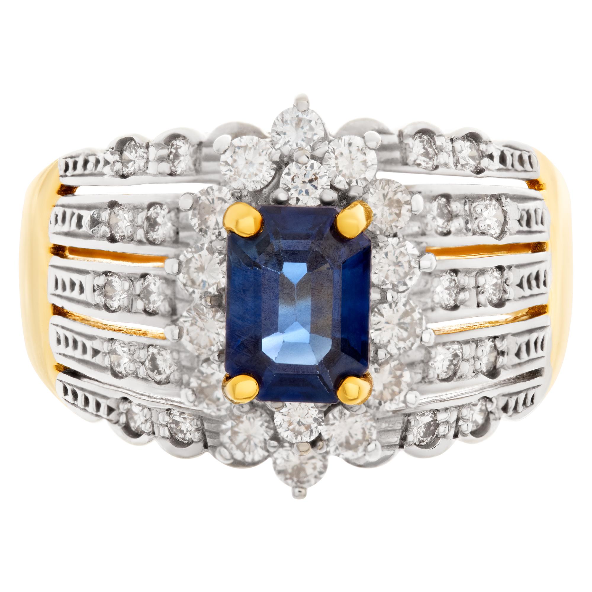 Ring aus Gelbgold mit Saphiren und Diamanten, signiert von LeVian im Angebot