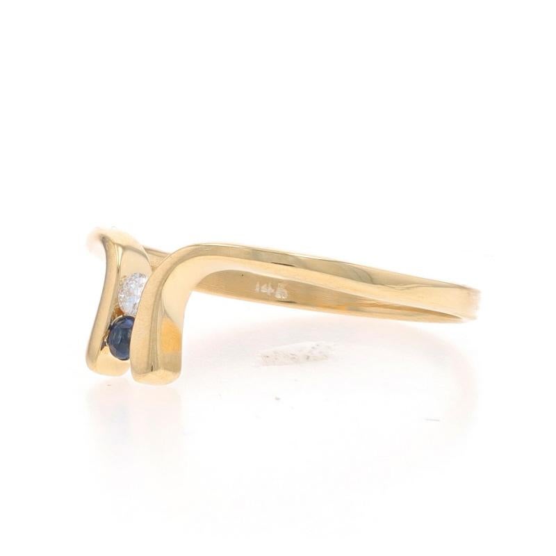 Women's Yellow Gold Sapphire Diamond Two-Stone Ring - 14k Round Cut Contour For Sale