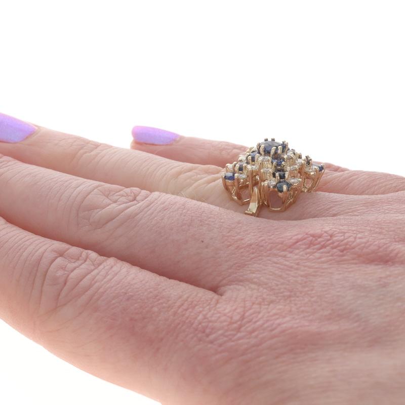 Bague de cocktail en or jaune saphir diamant X Cluster - 14k Ovale et rond 2.58ctw Pour femmes en vente