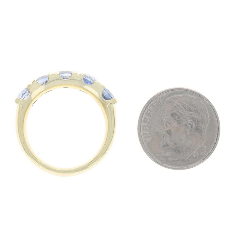 Anneau à cinq pierres en or jaune saphir - 18k Round 2.69ctw Ring Pour femmes en vente