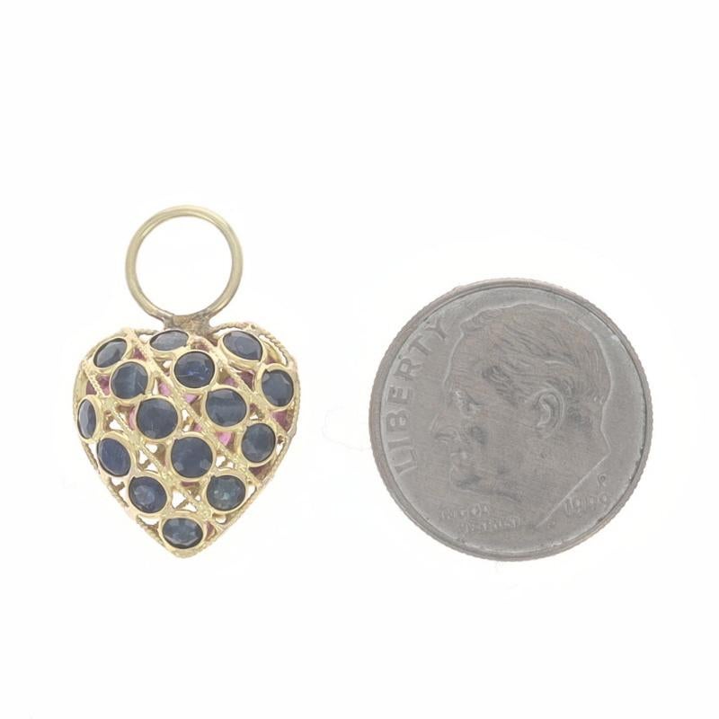 Ciondolo reversibile in oro giallo con zaffiro e cuore di rubino 14k rotondo 3,00ctw Love In condizioni ottime in vendita a Greensboro, NC