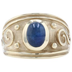 Yellow Gold Sapphire Solitaire Ring, 14 Karat Oval Cabochon Cut 2.10 Carat
