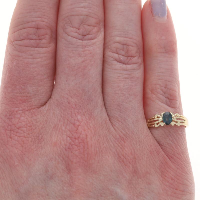 Anillo Solitario Zafiro Oro Amarillo - 14k Ovalado .37ct Corte oval en venta