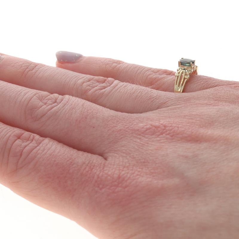 De las mujeres Anillo Solitario Zafiro Oro Amarillo - 14k Ovalado .37ct en venta