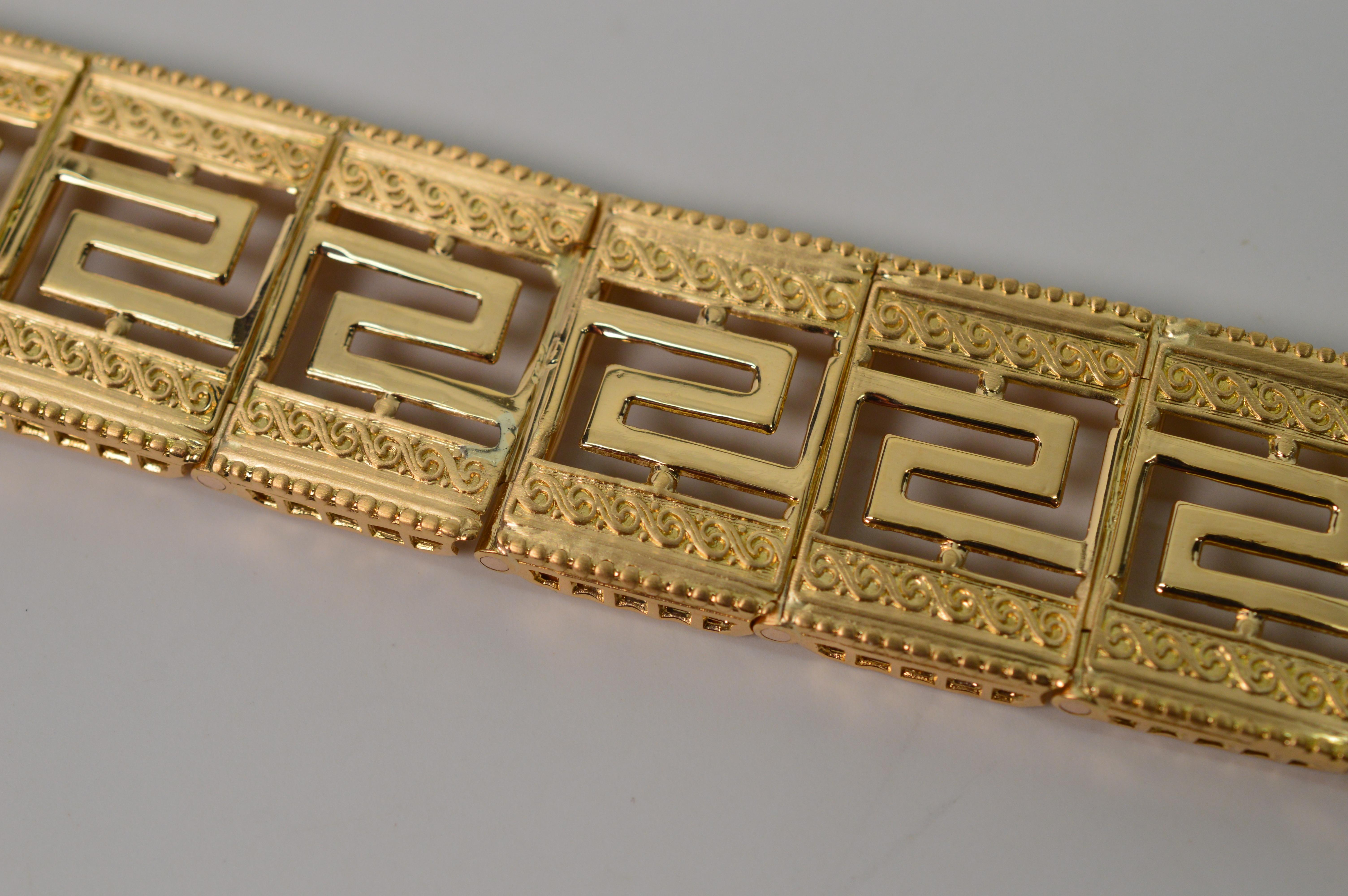 Geometric 18 Karat Yellow Gold Tile Link Bracelet For Sale 4