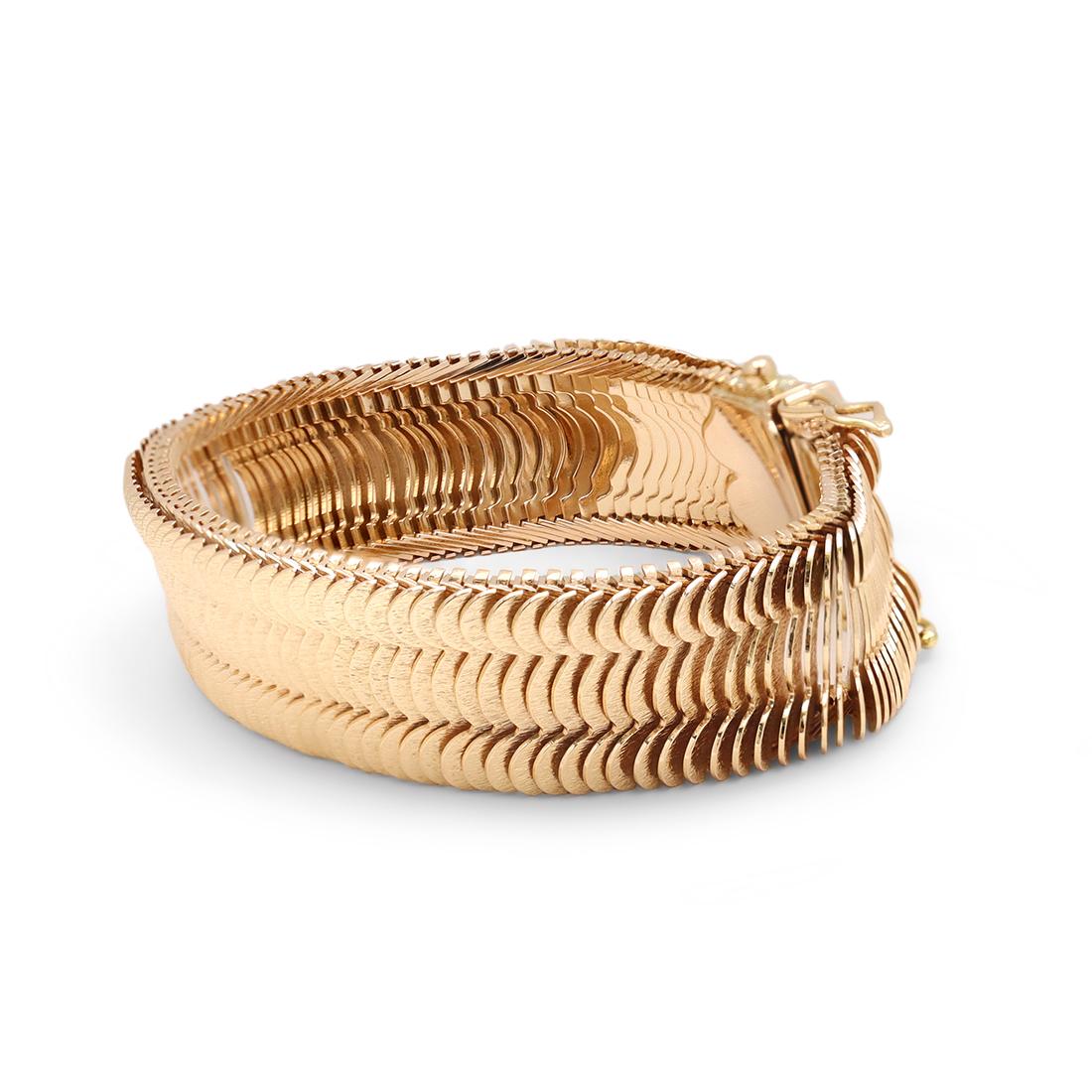 Women's or Men's Yellow Gold Scalloped Link Bracelet