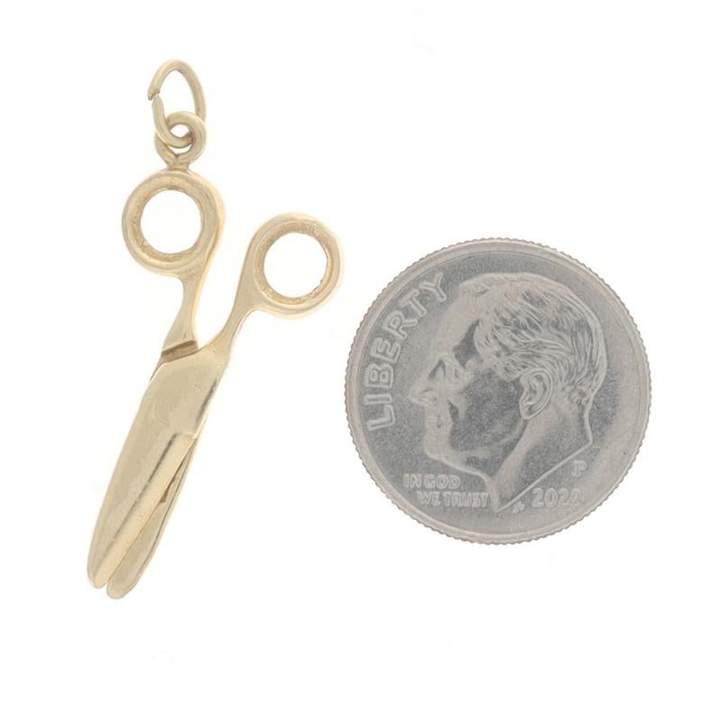 Yellow Gold Scissors Charm - 14k Office Arts & Crafts Schools Supplies Moves In Excellent Condition For Sale In Greensboro, NC