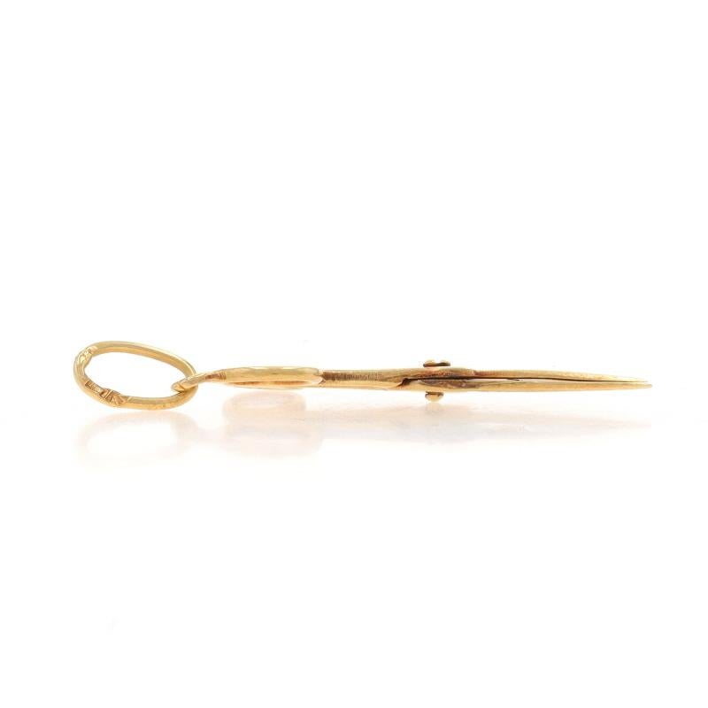 Yellow Gold Scissors Charm - 14k Office Supplies School Arts & Crafts Moves In Excellent Condition For Sale In Greensboro, NC