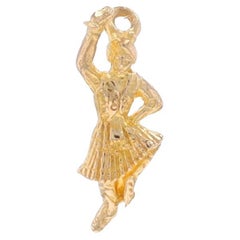 Breloque danseuse des Highlands écossais en or jaune 9 carats