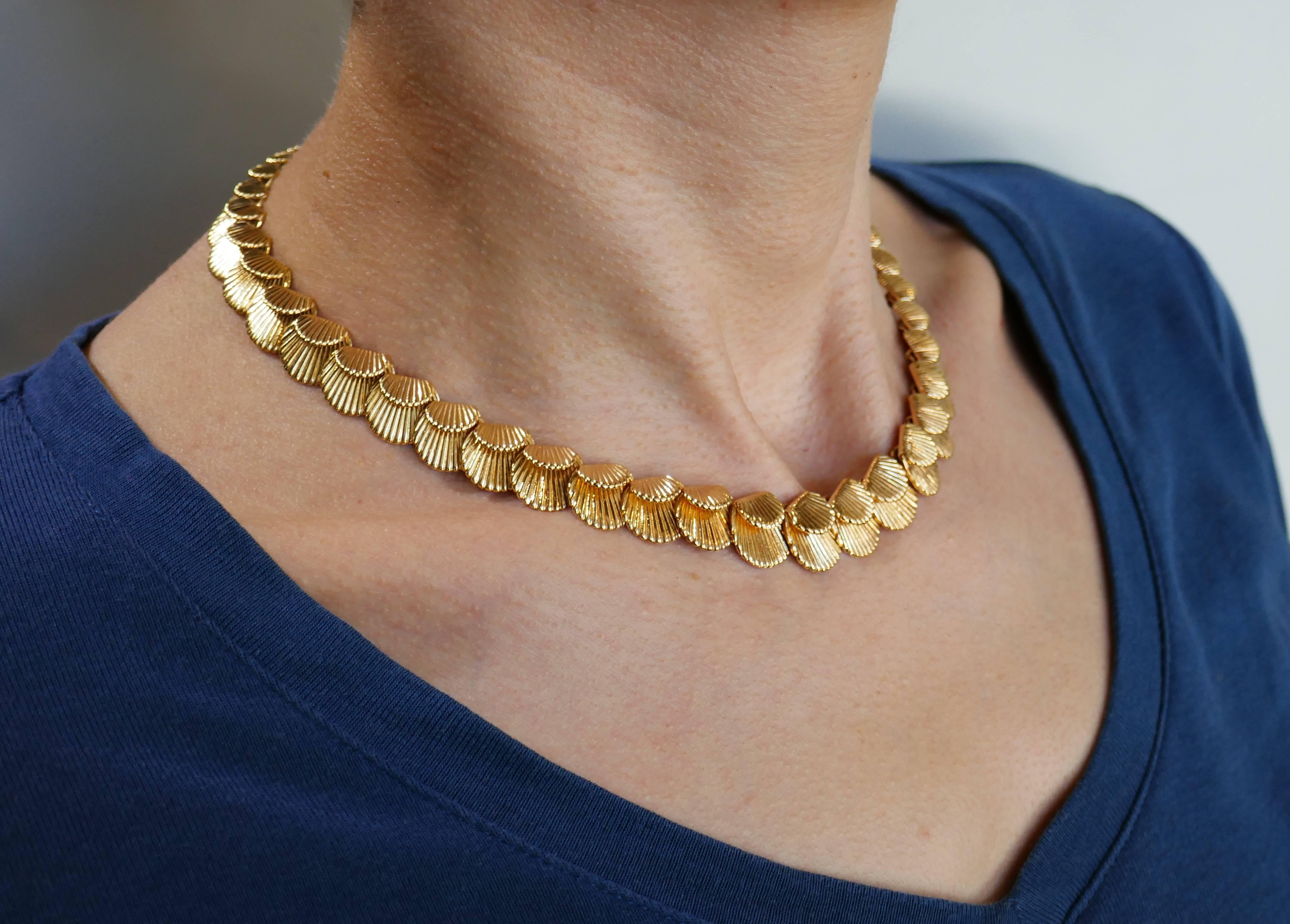 gold sea shell necklace