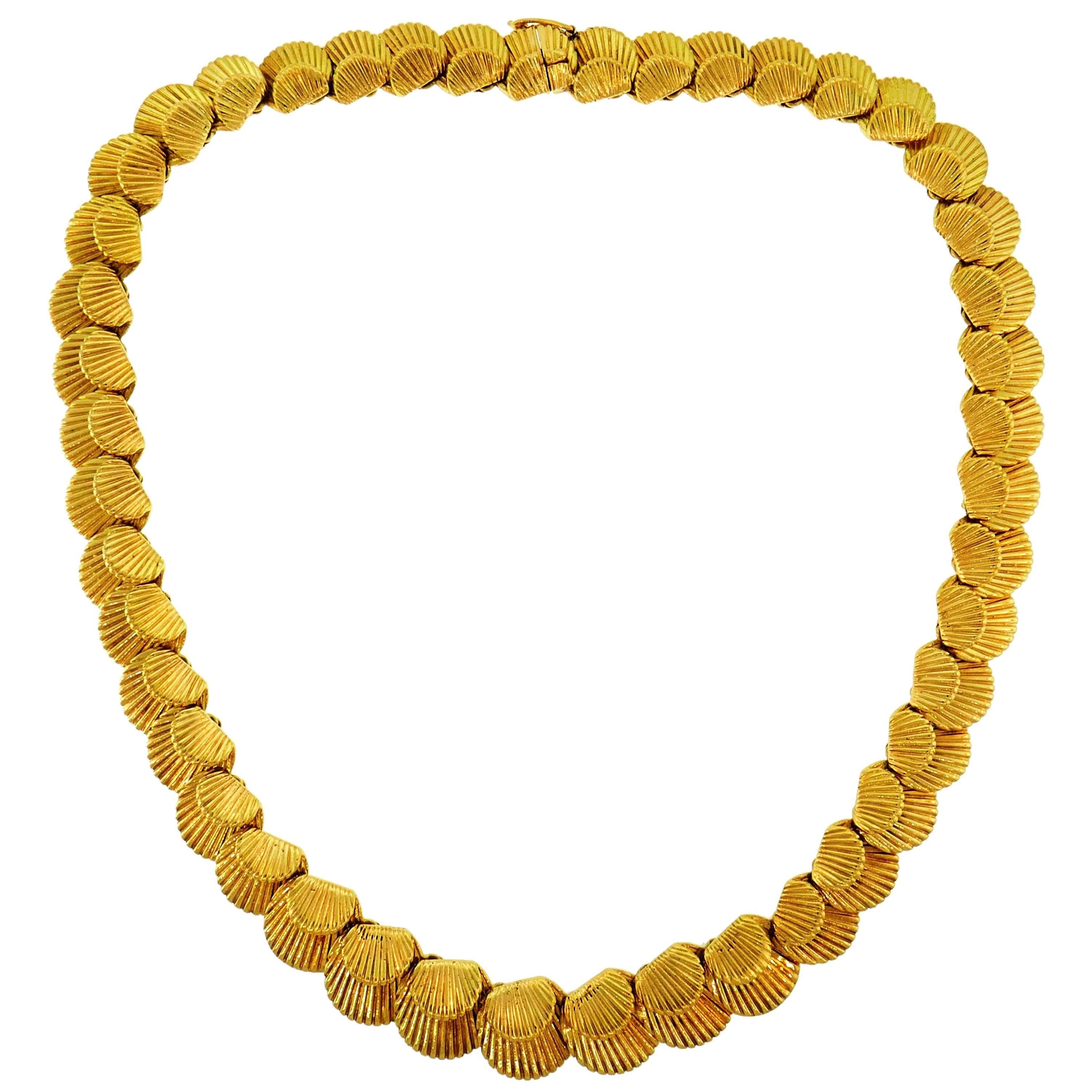 Yellow Gold Seashell Necklace, French, 1950s