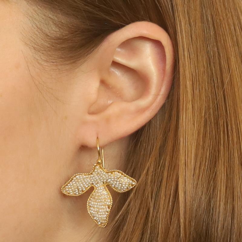 Yellow Gold Seed Pearl Leaf Drop Earrings - 22k Botanical Pierced In Excellent Condition For Sale In Greensboro, NC