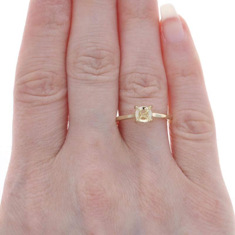 Yellow Gold Semi-Mount Solitaire Engagement Ring - 14k Cathedral for ~6.5mm In New Condition For Sale In Greensboro, NC