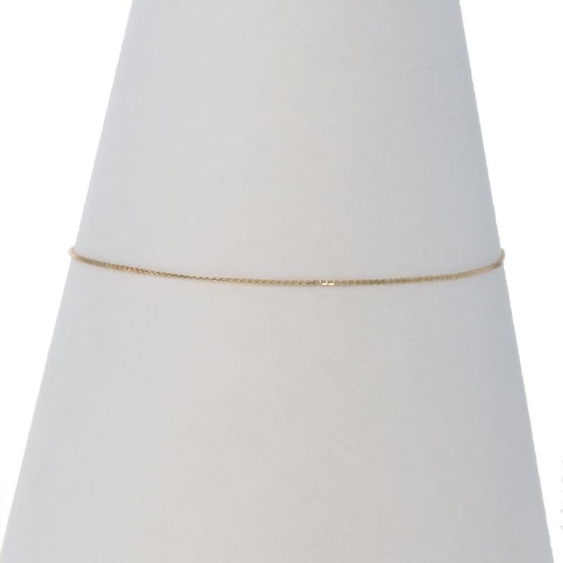 Contenu du métal : Or jaune 14k

Style de chaîne : Serpentine
Style de bracelet : Chaîne
Type de fermeture : Fermoir à anneau à ressort

Mesures

Largeur de la chaîne : 1/16