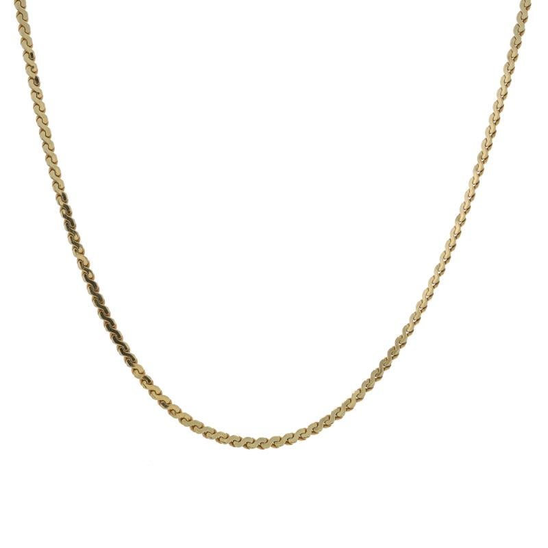 Metal Content: 14k Yellow Gold

Chain Style: Serpentine
Necklace Style: Chain
Fastening Type: Spring Ring Clasp

Measurements

Length: 15